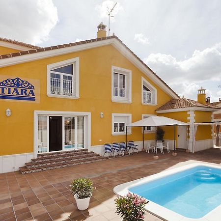 Tiara Vacaciones Villa Nava de la Asuncion Luaran gambar