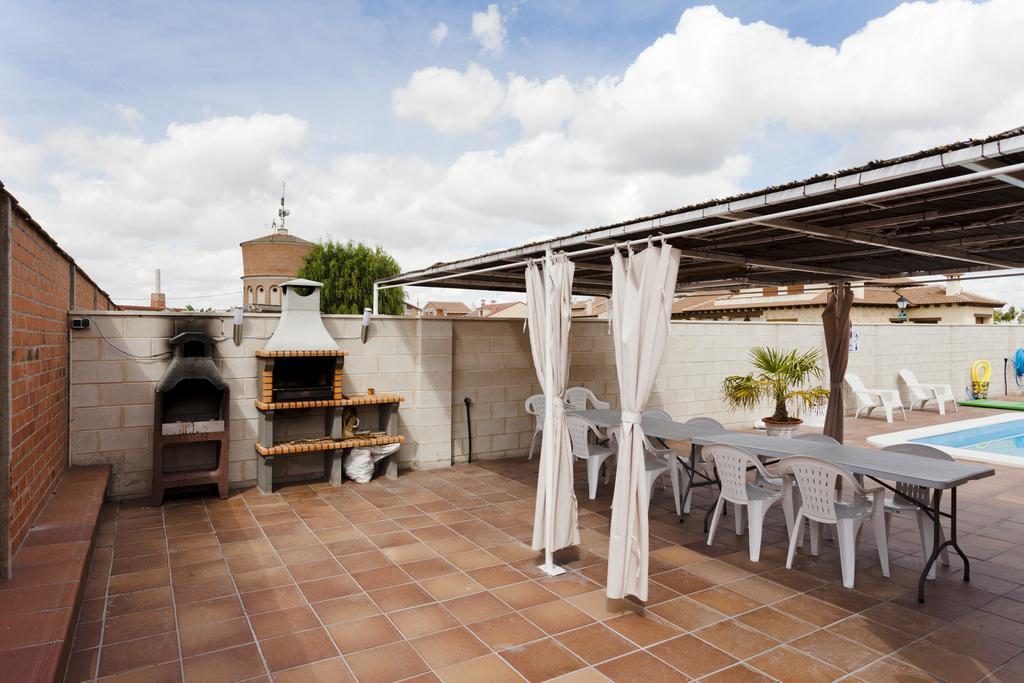 Tiara Vacaciones Villa Nava de la Asuncion Luaran gambar