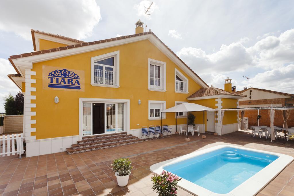 Tiara Vacaciones Villa Nava de la Asuncion Luaran gambar